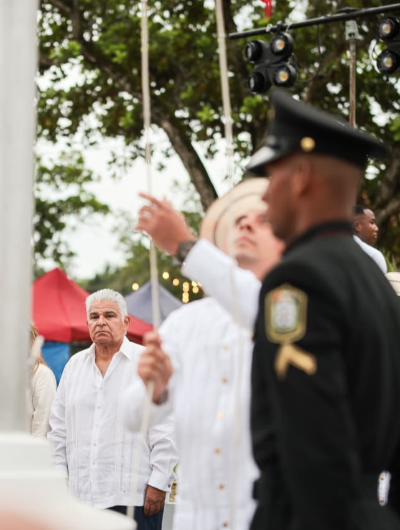 foto de portada de la publicación Presidente Mulino celebra con los santeños los 204 años del Primer Grito de Independencia