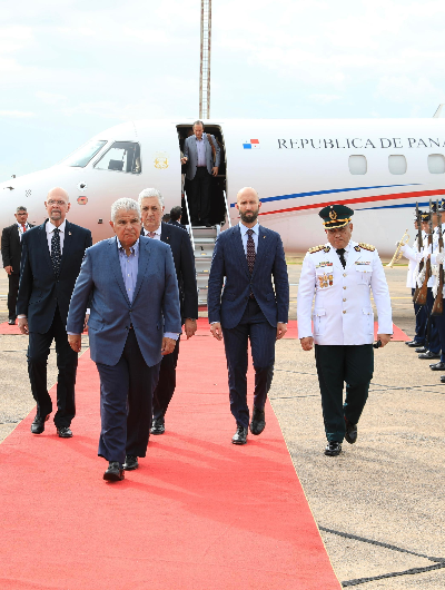 foto de portada de la publicación Presidente Mulino ha llegado a Paraguay para la firma de acuerdo Mercosur-Unión Europea