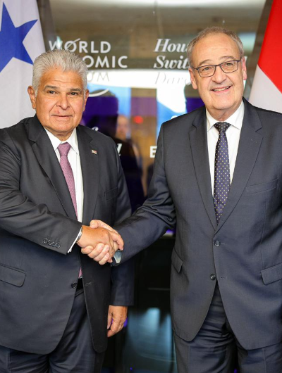 foto de portada de la publicación Mulino sostiene encuentro con presidentes de Suiza y Singapur, resaltando alianza en el sector logístico, comercio, aviación y desarrollo de semiconductores