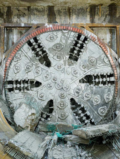 foto de portada de la publicación Administración Mulino marca hito al culminar cruce de tuneladora por debajo del Canal