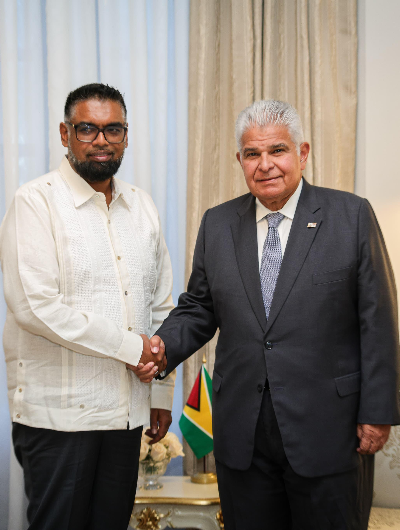 foto de portada de la publicación Presidente Mulino recibe a su homólogo de Guyana: acuerdan explorar inversiones y cooperación