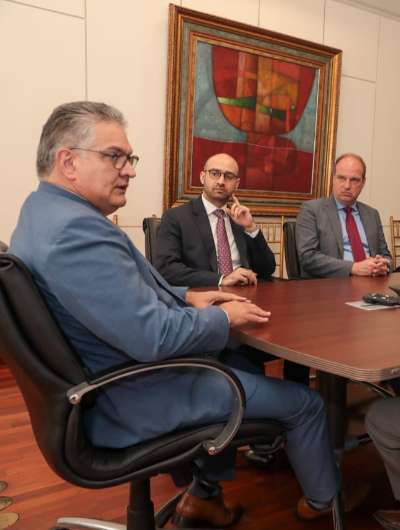 foto de portada de la publicación Ministro Orillac recibe a representantes del grupo de inversión EQT, uno de los principales en el mundo