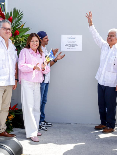 foto de portada de la publicación Presidente Mulino cumple promesa y entrega a los colonenses el nuevo estadio de béisbol Roberto Mariano Bula