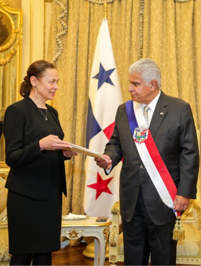 foto de portada de la publicación Presidente Mulino recibe cartas credenciales de embajadores de cinco países