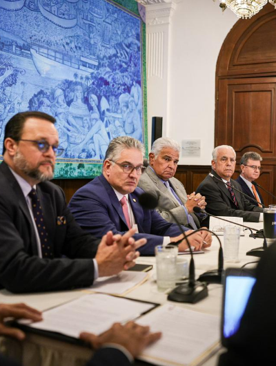 foto de portada de la publicación Presidente Mulino e industria pesquera acuerdan mecanismos para impulsar la actividad y sus exportaciones