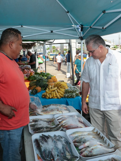foto de portada de la publicación Ministro Orillac garantiza apoyo para las Tiendas del Pueblo del IMA, que llevan alimentos a bajos precios