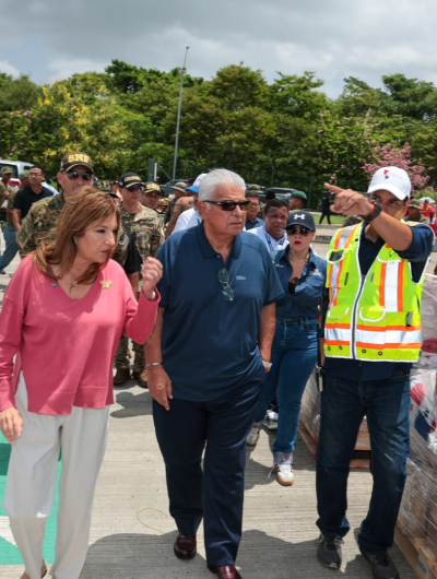 foto de portada de la publicación Presidente Mulino garantiza albergue temporal y asistencia a damnificados por incendio en San Felipe