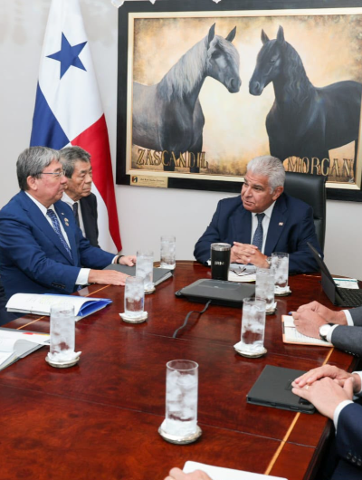 foto de portada de la publicación Presidente Mulino y Asociación de Navieros de Japón, dispuestos a colaborar en temas marítimos