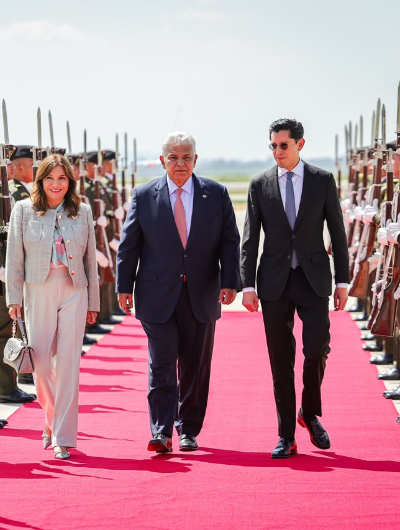 foto de portada de la publicación Presidente Mulino es recibido con honores en México