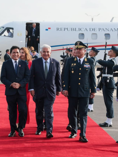 foto de portada de la publicación Presidente Mulino llega a Perú para participar en la toma de posesión de Keiko Fujimori
