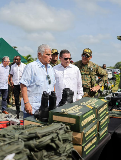 foto de portada de la publicación Mulino entrega a Senafront equipo para reforzar seguridad fronteriza con Colombia y luchar contra el crimen