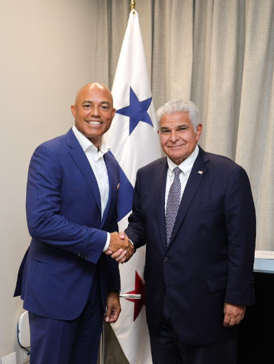 foto de portada de la publicación Presidente Mulino recibe a Mariano Rivera y conversan sobre generación de empleos y apoyo al deporte