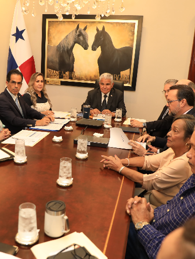 foto de portada de la publicación Presidente Mulino, jubilados y sector privado acuerdan consensuar alternativas viables de beneficios para la tercera edad