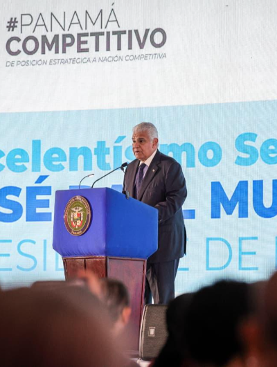 foto de portada de la publicación Presidente Mulino destaca los pasos firmes que Panamá está tomando hacia el fortalecimiento de su competitividad