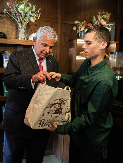 foto de portada de la publicación Café Presidente se toma Nueva York y Plan Libertad se convierte en modelo a replicar en la ONU