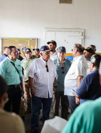 foto de portada de la publicación Presidente Mulino garantiza envío de alimentos a familias más afectadas por sismo