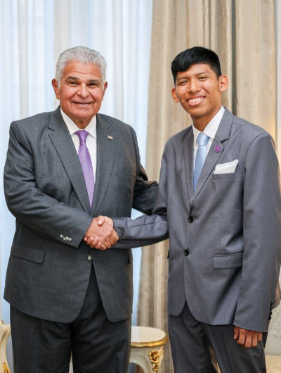 foto de portada de la publicación Jóvenes destacados del país son distinguidos por el presidente Mulino y realizan el Consejo de Gabinete Estudiantil en el Palacio de las Garzas