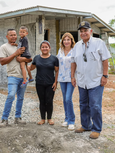 foto de portada de la publicación Mulino hace realidad  promesa de una casa nueva a familia que perdió su hogar durante el sismo  en  Herrera
