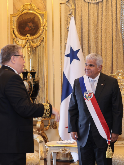 foto de portada de la publicación Nuevos embajadores presentan credenciales al presidente Mulino