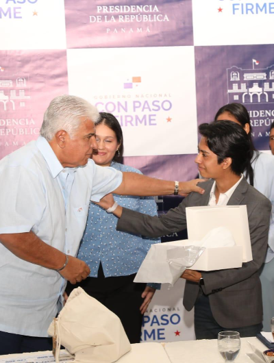 foto de portada de la publicación Gracias presidente Mulino por creer en nosotros”: jóvenes agradecen en Gabinete por su primera oportunidad laboral