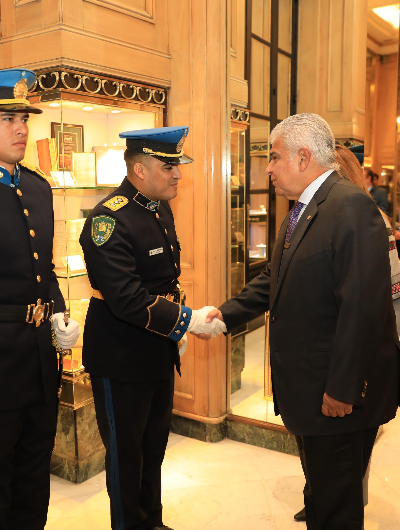 foto de portada de la publicación Mulino recibe a cadetes panameños que estudian en la Escuela de la Policía Federal Argentina