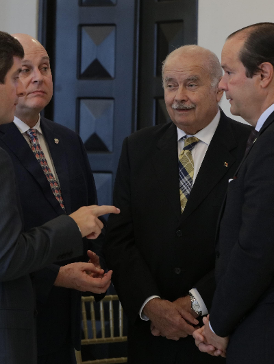 foto de portada de la publicación Representantes diplomáticos reciben información sobre la Alfabetización Constitucional por parte de SEPRESAC