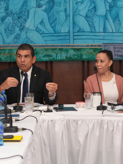 foto de portada de la publicación ACP explica proyecto de Río Indio a Viceministros de Estado