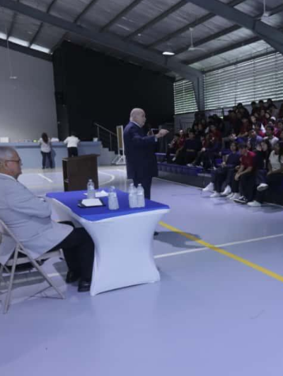 foto de portada de la publicación Charla sobre Alfabetización Constitucional impacta a más de 200 estudiantes del Colegio Bilingüe de Panamá