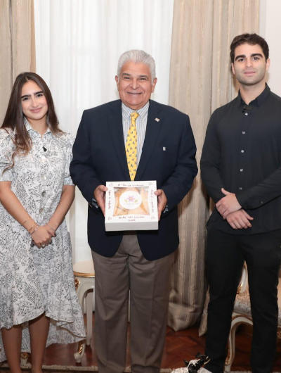 foto de portada de la publicación Presidente Mulino recibe a los creadores del Pan de Mulino