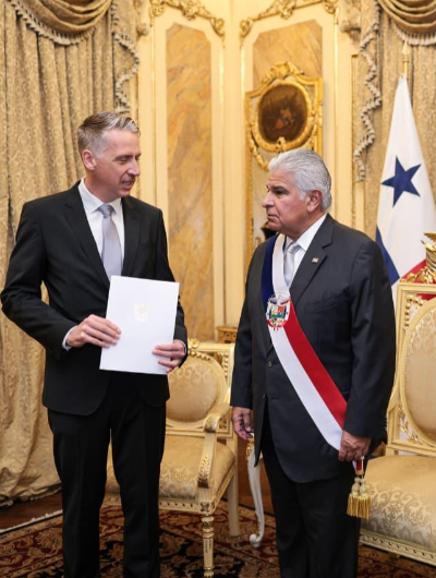 foto de portada de la publicación Presidente Mulino recibe cartas credenciales de embajadores de ocho países